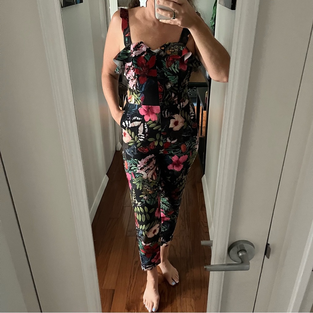 H&M Jumpsuit Romper Floral ruffle sleeve black red pink stretch size 8/38 - Picture 9 of 12